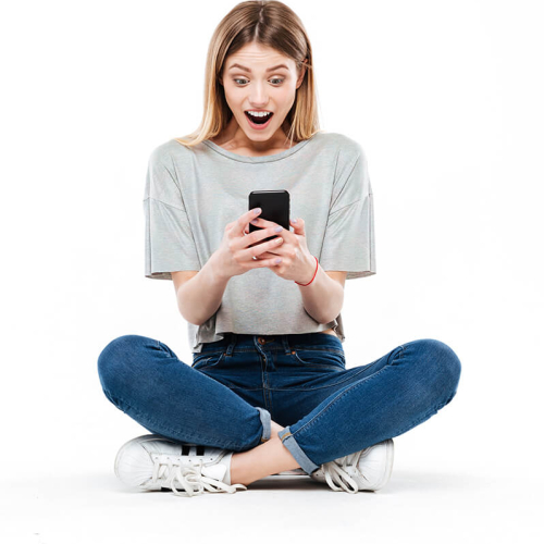 surprised-woman-using-smartphone-2